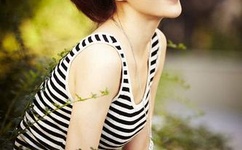 三级黄艳床上视频